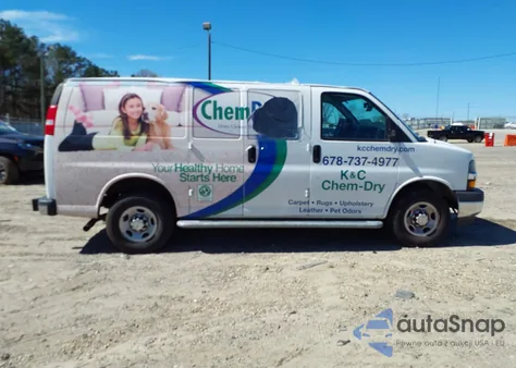 2019 Chevrolet Express 2500 Work Van z USA, uszkodzony, nr VIN 1GCWGAFG9K1277324